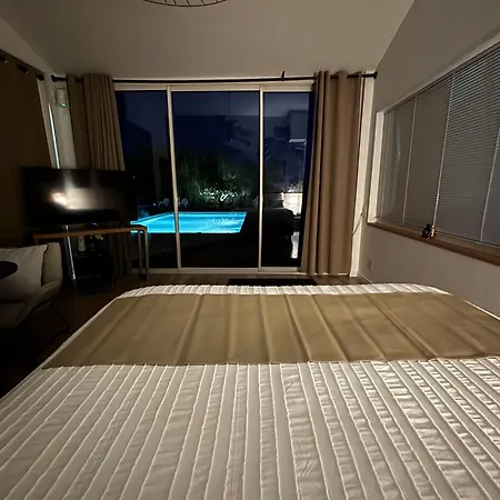 Le Coucher De Soleil Nocleg ze śniadaniem 4*