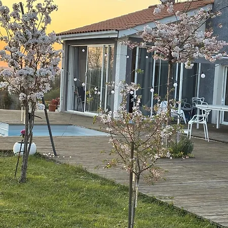 Le Coucher De Soleil Nocleg ze śniadaniem