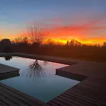 Le Coucher De Soleil 4* Bessens