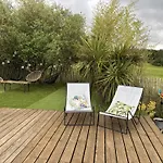 Le Coucher De Soleil Bed & Breakfast Bessens