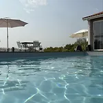 Le Coucher De Soleil Bed & Breakfast 4*