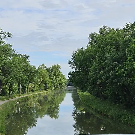 Le Coucher De Soleil Bed & Breakfast
