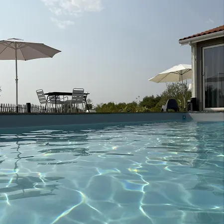 Le Coucher De Soleil Bed & Breakfast 3*