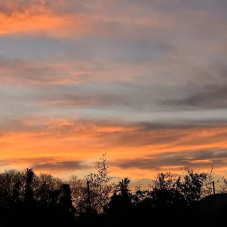 Le Coucher De Soleil Bed & Breakfast