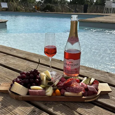 Le Coucher De Soleil Bed & Breakfast Bessens