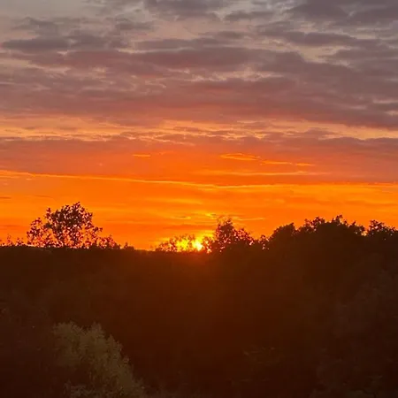 Le Coucher De Soleil 4*