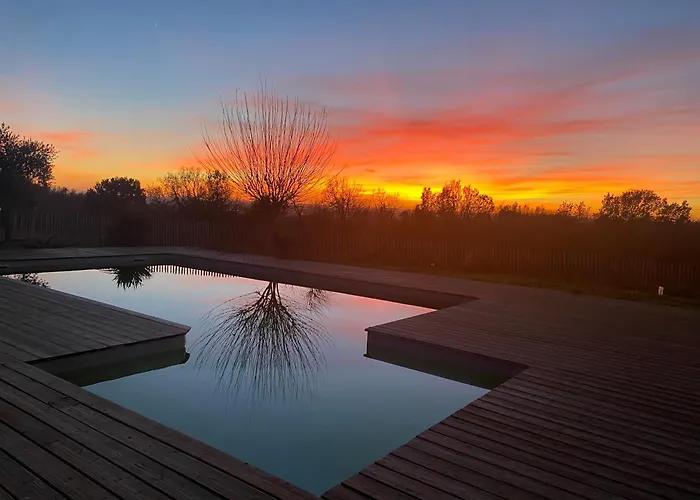 Le Coucher De Soleil 3* Bessens