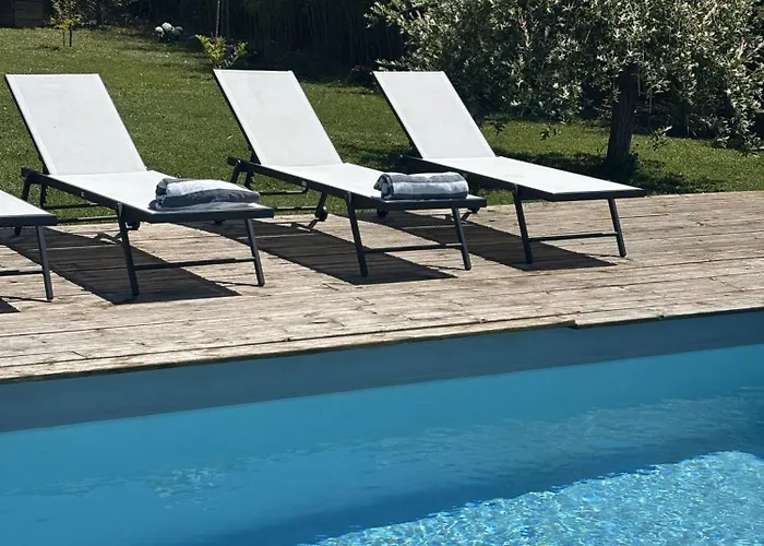 Le Coucher De Soleil 3* Bessens