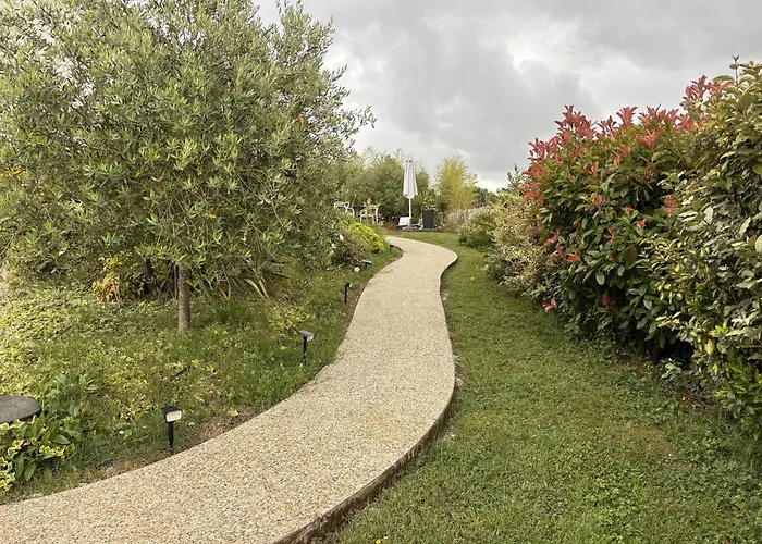 Le Coucher De Soleil Bed and Breakfast Bessens